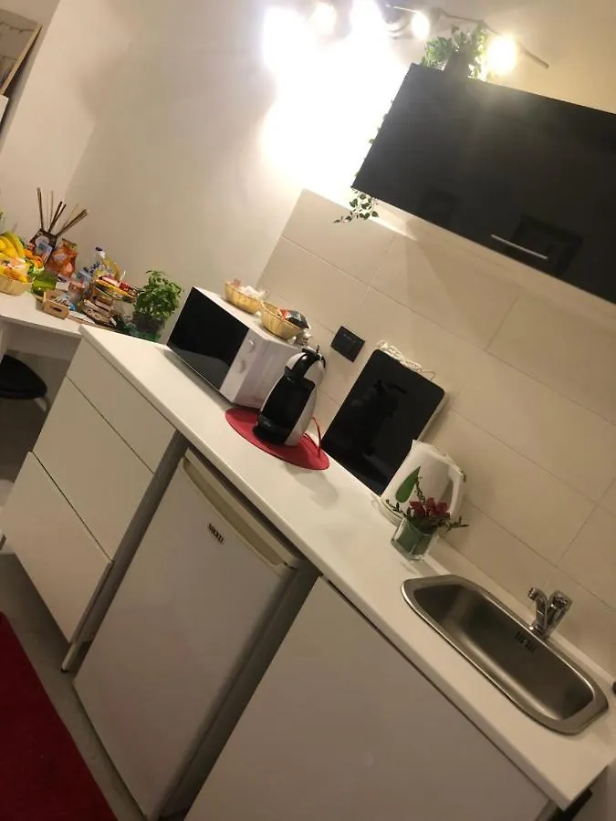 Casa vacanze Casa Vacanza Nina 17 Aeroporto di Catania Fontana Rossa